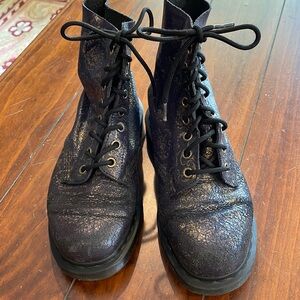 Dr Martin’s black gold printed leather boots (sz 5)